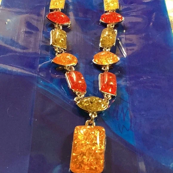 Women’s necklace - Picture 1 of 3